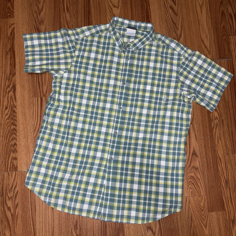 Columbia Green Plaid Short Sleeve Outdoor Camp Shirt